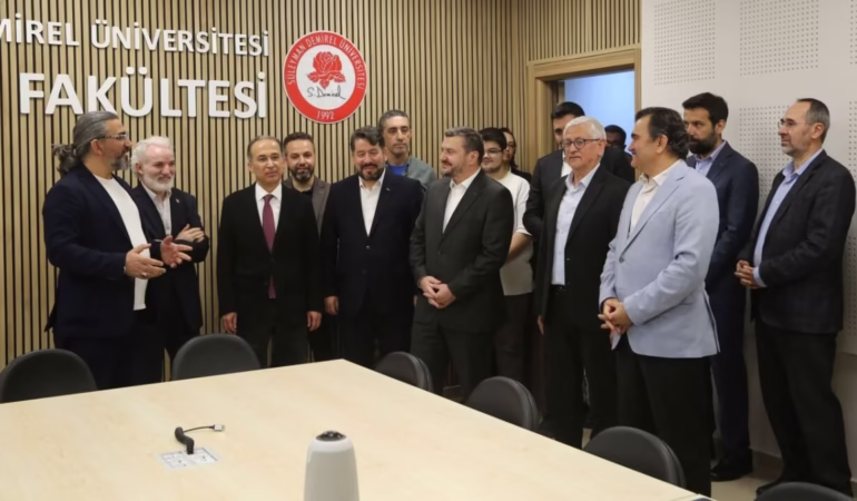 SDÜ İlahiyat Fakültesi'nde Türkiye'nin İlk Proje Ofisi Açıldı