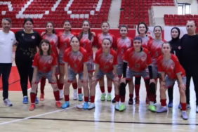 Ünilig Salon Futbolu Elemeleri Atatürk Spor Salonu'nda Başladı