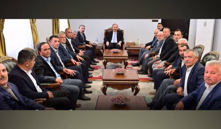 Vali Erin Muhtarlarla Buluştu: Köylerin Sorunları Masaya Yatırıldı