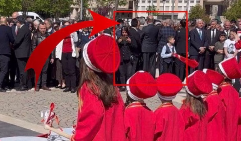 Yaşar Erbil'den Mehter Gösterisine Yapılan Saygısızlığa Sert Kınama