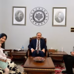 5 Yaşında Kur'an Okuyan Minik İkra'ya Valilikte Özel Ağırlama