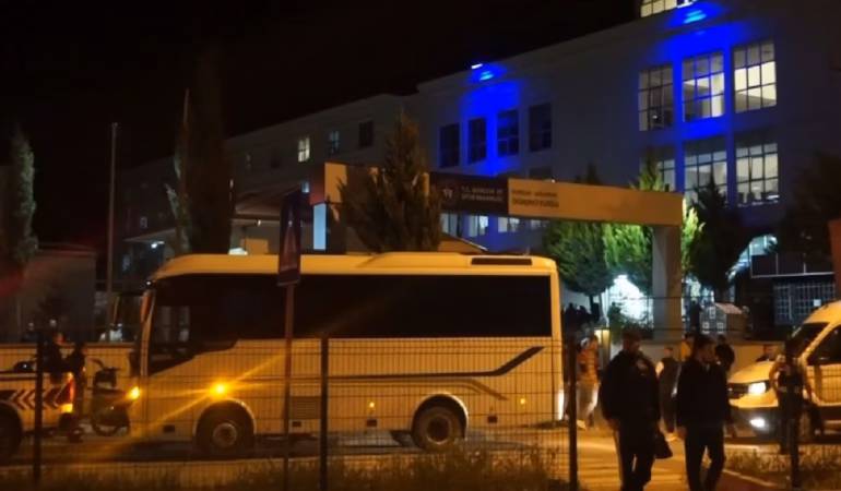 Burdur Gölhisar KYK Yurdunda Kimyasal Alarm: Öğrenciler Gece Tahliye Edildi