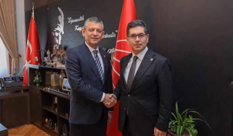 CHP'li Halıcı'dan Kurultay İptaline Sert Tepki: Liderimiz Özgür Özel