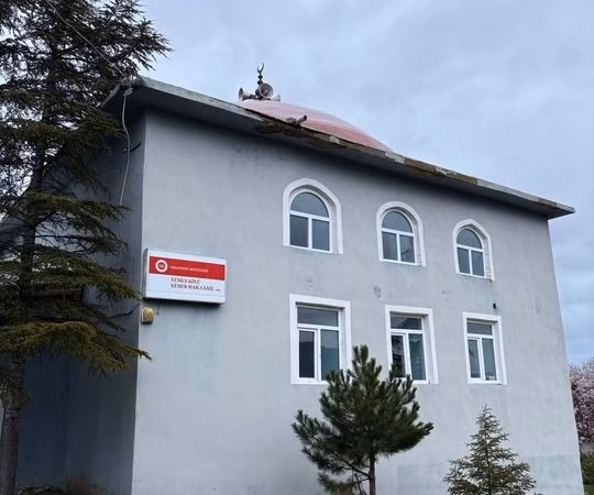 Gelendost Kemer Köyü'nde İmam İsyanı: 5 Bayramdır Namaz Kılınamıyor