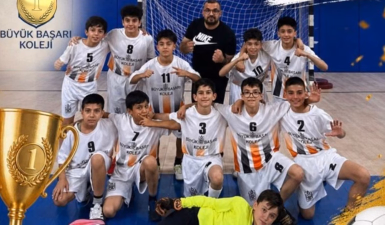 Isparta Futsal Finalinde 5-3'lük Zafer: Şampiyon Büyük Başarı Koleji