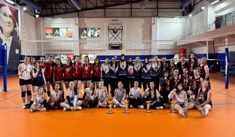 Isparta Genç Kızlar Voleybol Şampiyonu Mustafa Gürkan Anadolu Lisesi Oldu