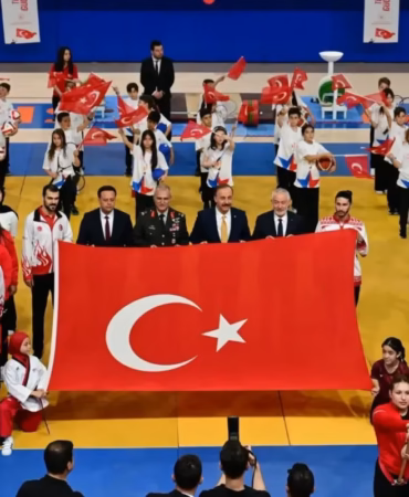 Isparta'da 19 Mayıs Rüzgarı: Gençler Milli Mücadele Ruhunu Yaşattı