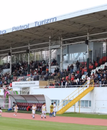 Isparta'da Tribün Şöleni: Keçiborlu Belediyespor BAL Biletini Kaptı