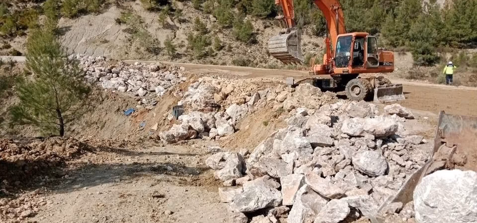 Isparta'nın Zorlu Yollarında Heyelana Karşı Güvenlik Kalkanı