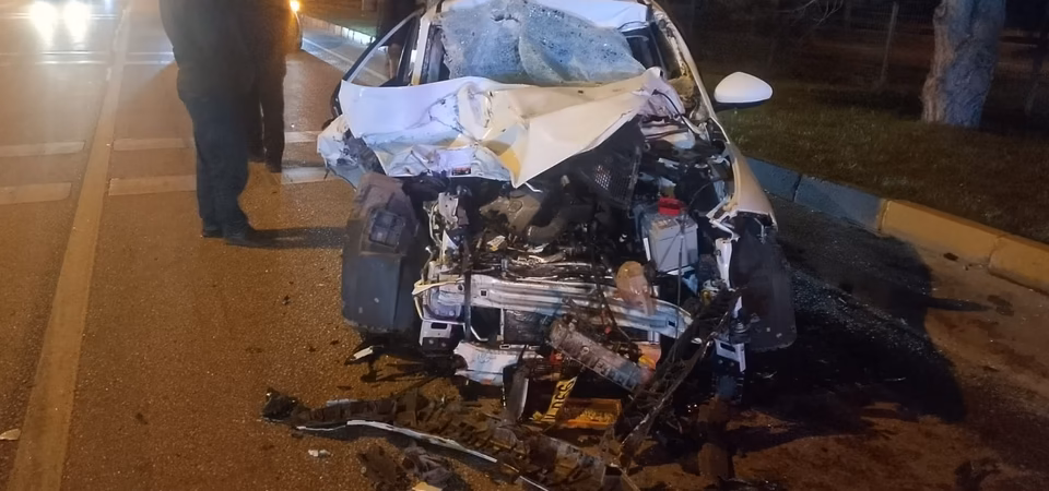 Kolçelik Kavşağı Yine Hareketli: İki Aracın Çarpıştığı Kazada 1 Yaralı