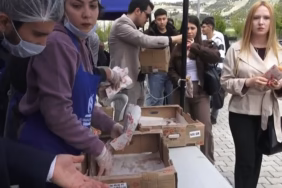 Öğrencilere 5 bin adet balık ekmek dağıtıldı