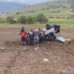 Şarkikaraağaç'ta Yağış Kazaya Davetiye Çıkardı: Tarlaya Uçan Araçta 2 Yaralı