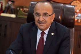 Ahmet Tural'dan Babalara Vefa: Bir Gün Değil Her Gün Baş Tacısınız