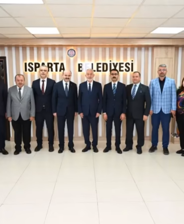Bakan Yardımcısı Çalışkan’dan Isparta’ya Övgü: Pırıl Pırıl Şehir