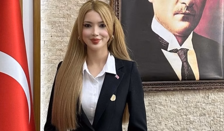 Burdur'un Yeni Vali Yardımcısı Sosyal Medya Fenomeni Tuğçe Orhan
