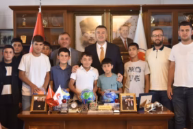 Eğirdir Yuvalıköyü Gençlerine Müjde: Halı Saha Hayali Gerçek Oluyor
