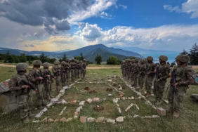 Eğirdir'de Komando Adaylarından Nefes Kesen Dönem Sonu Tatbikatı
