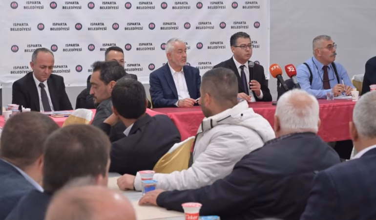 Gölcük Zirvesi: Isparta’nın Dönüşümüne Muhtarlardan Övgü Yağdı