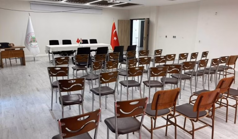 Isparta 32 Spor’da Kongre Şoku: Yetersiz Katılım Nedeniyle Seçim Ertelendi