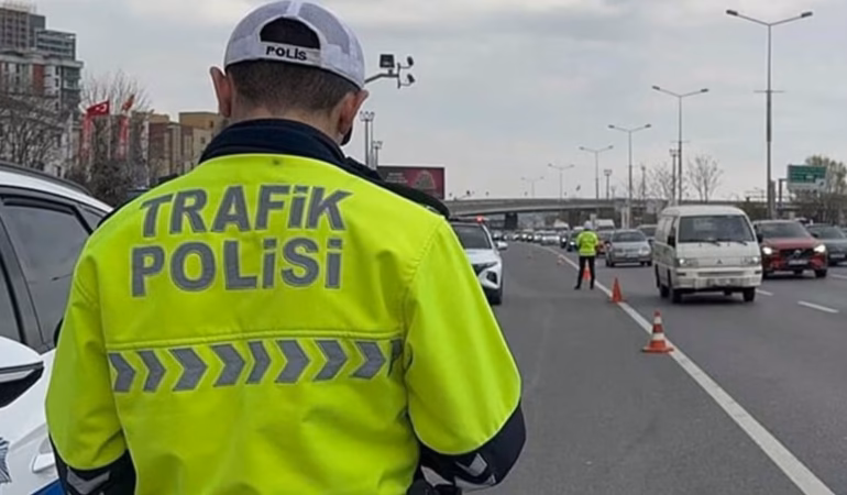 Isparta-Antalya Yolunda Sıkı Denetim: Drone ve Radar Uyarısı!