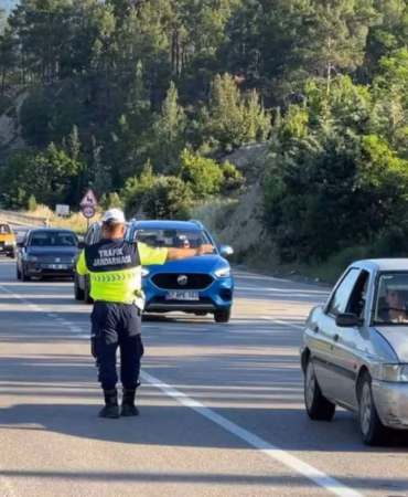 Isparta-Antalya Yolunda Sıkı Denetim: Jandarmadan Taviz Yok