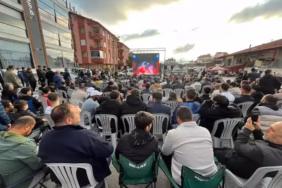 Isparta'da Dev Ekranlı Milli Maç Heyecanı: Dualar Ay Yıldız İçindi