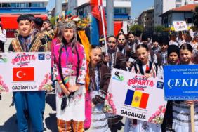 Isparta'da Gülün Büyülü Yolculuğu: Uluslararası Festival Coşkusu Başladı