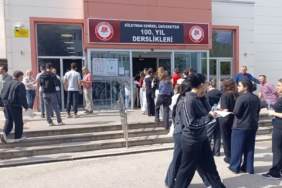 Isparta'da YKS Heyecanı: 21 Bin Genç Geleceği İçin Yarıştı, Aileler Duadaydı