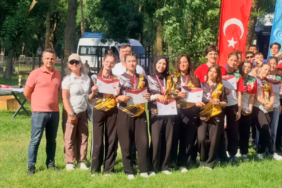 Ispartalı Öğrenciler Kendi Uçaklarıyla Türkiye Dördüncülüğüne Uçtu