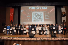 Isparta'nın Genç Yetenekleri Geleceğini Çizdi: CV Ödülleri Sahiplerini Buldu