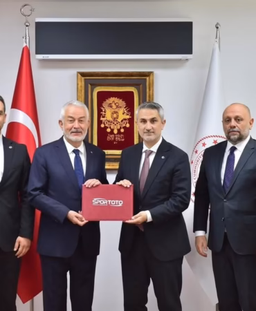 Isparta’yı ‘Spor Şehri’ Yapacak Dev Projeler İçin Düğmeye Basıldı