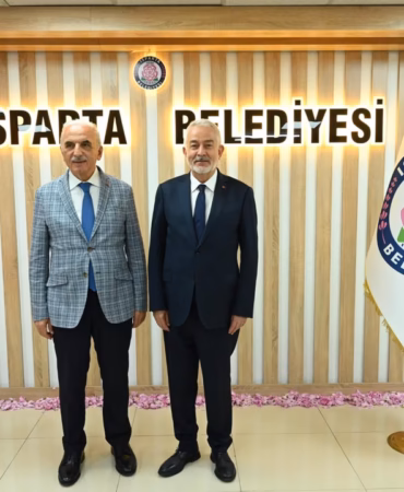 Şükrü Başdeğirmen’e İstanbul’dan Tam Not: Isparta Modern Şehir Olmuş