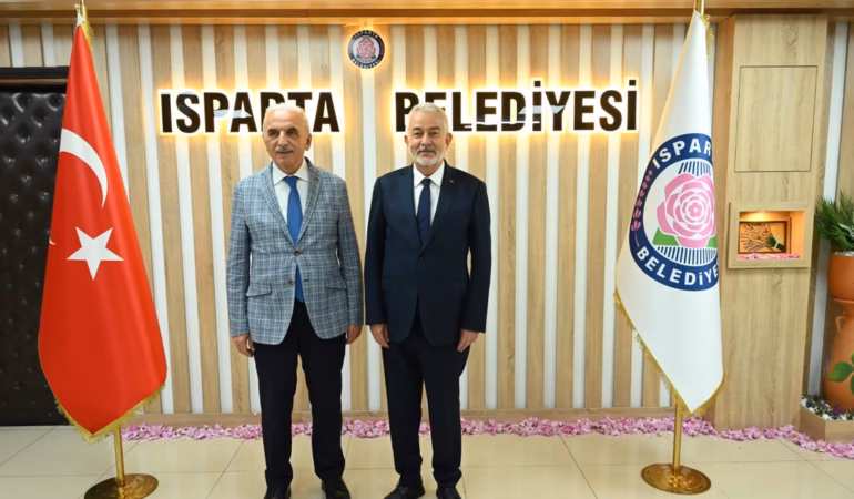 Şükrü Başdeğirmen'e İstanbul'dan Tam Not: Isparta Modern Şehir Olmuş
