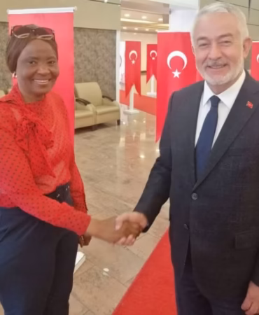 Tanzanyalı Gelinden Isparta'ya Övgü: Cennetin Bir Köşesi