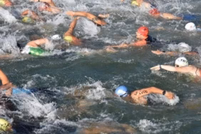 Eğirdir Altınkum Plajı’nda Çeyrek Asırlık Triatlon Coşkusu