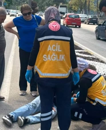 Eğirdir'de Kaza: Başkanın Eşi Sevgi Özer Yaralı Sürücüye Hızır Gibi Yetişti