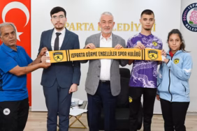 Görme Engelli Şampiyonlardan Başkan Başdeğirmen'e Teşekkür Ziyareti