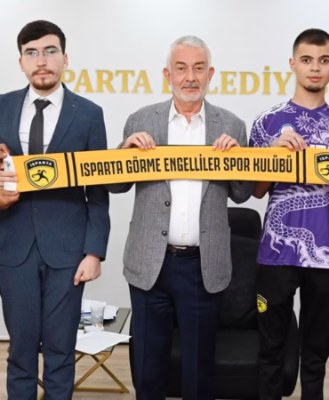 Görme Engelli Şampiyonlardan Başkan Başdeğirmen’e Teşekkür Ziyareti