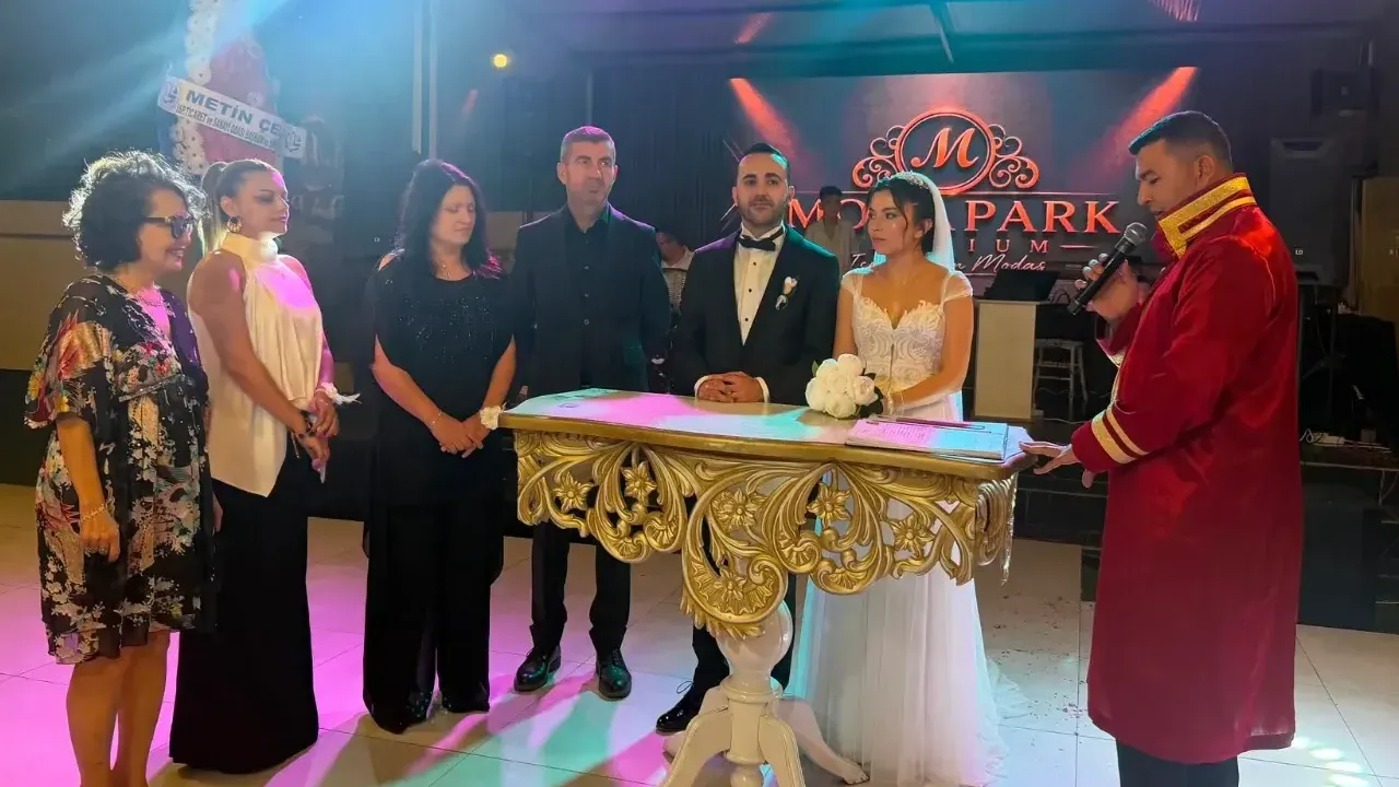 Isparta İş Dünyasını Buluşturan Düğün: Selin ve Murat Evlendi