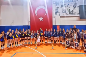 Isparta’da Fileye Damga Vuran Miniklerin Kupa Heyecanı