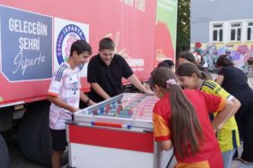 Isparta’da Miniklerin Unutulmaz Açık Hava Sineması Keyfi