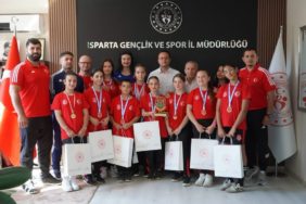 Ispartalı Minik Güreşçiler Türkiye Şampiyonası'na Damga Vurdu