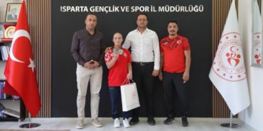 Isparta’nın Gururu Asel’den Dünya İkinciliği Sonrası Ziyaret
