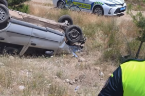 Keçiborlu'da Korkutan Kaza: Kontrolden Çıkan Otomobil Takla Attı