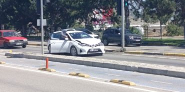 Kolçelik Kavşağı’nda Ucuz Atlatılan Çarpışma: Sadece Araçlar Zarar Gördü