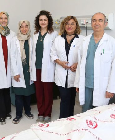 48 Yaşındaki Hastadan 6 Kiloluk Miyom Çıkarıldı