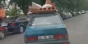 Bahçelievler Trafiğinde Tehlikeli Şov: Yükünü Bağlamadan Yola Çıktı