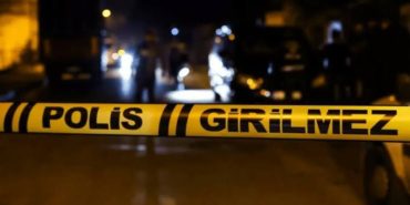 EVİNDE ÖLÜ BULUNDU!