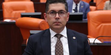 Halıcı’dan Ulaştırma Bakanı Uraloğlu’na: “Bunlar Üç Yol Değil; Bölgenin Üç Ekonomik Koridorudur”