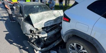 Isparta Çevreyolunda Kaza! Yola Düşen Malzeme Kazaya Sebep Oldu